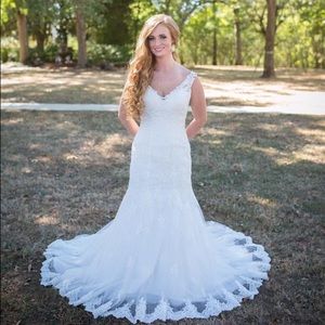 Wedding dress